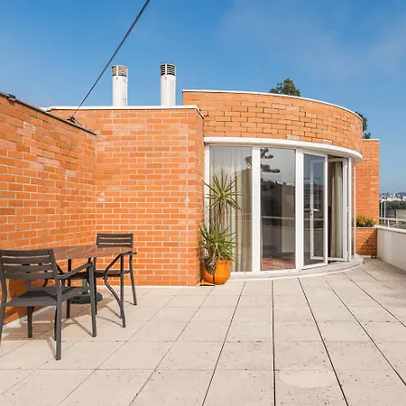 Guestready - Esmoriz's Golden Hour With Pool Guest house 4*