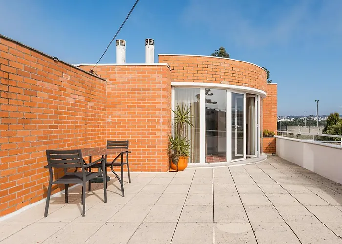 Guestready - Esmoriz's Golden Hour With Pool Guest house 4*