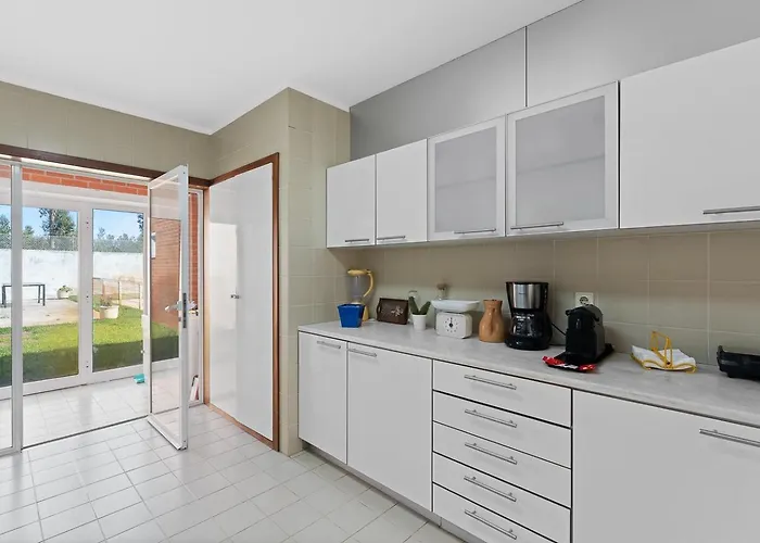 Guest house Guestready - Esmoriz's Golden Hour With Pool