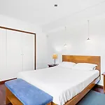 Guestready - Esmoriz's Golden Hour With Pool Gæstehus 4*