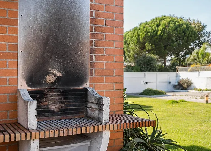 Konukevi Guestready - Esmoriz's Golden Hour With Pool